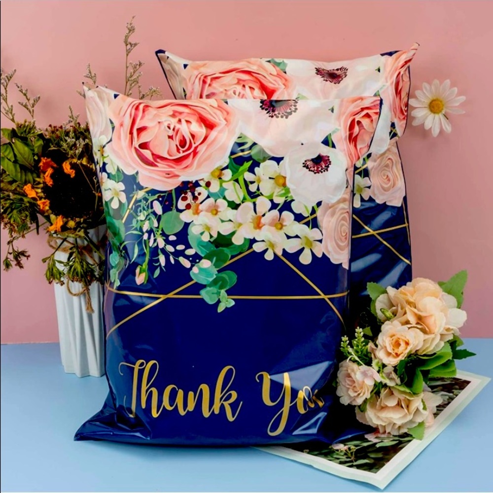 PolyMailers : 90 @ 10X13 Floral, 48 @ 12X15 Floral, 100 @ 10X13 White